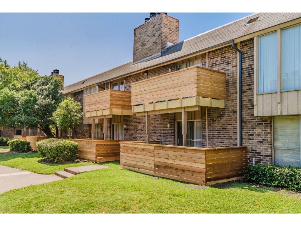 Photos and Video of Shenandoah Apartments in Richardson, TX